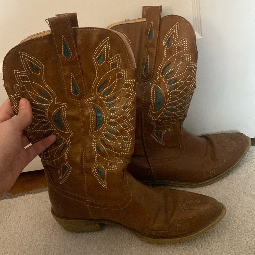 cowgirl boots